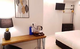 El silencio boutique room